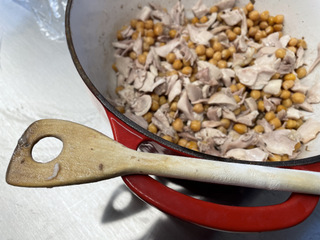 Pouletschenkel mit Kichererbsen